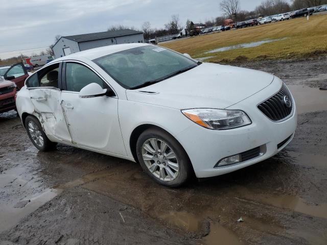 Photo 3 VIN: 2G4GR5ER6C9214246 - BUICK REGAL 