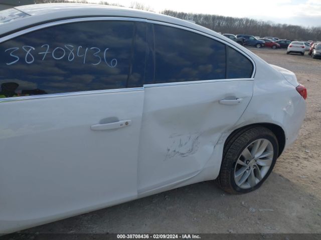 Photo 5 VIN: 2G4GR5GX0H9141149 - BUICK REGAL 