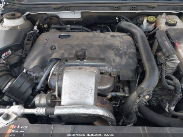 Photo 9 VIN: 2G4GR5GX0H9141149 - BUICK REGAL 