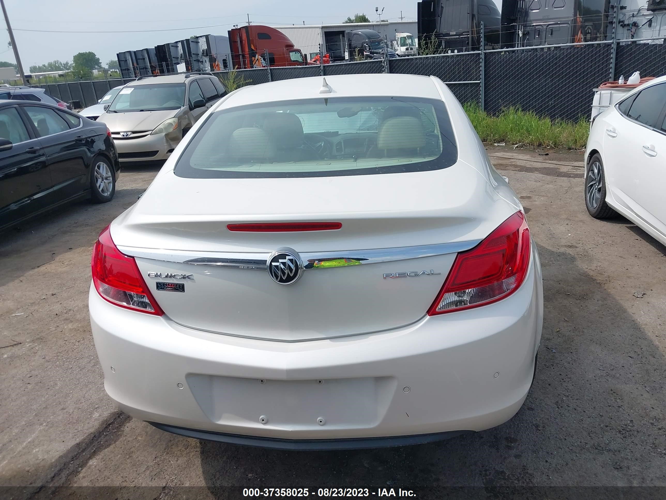 Photo 15 VIN: 2G4GS5EK6C9109861 - BUICK REGAL 