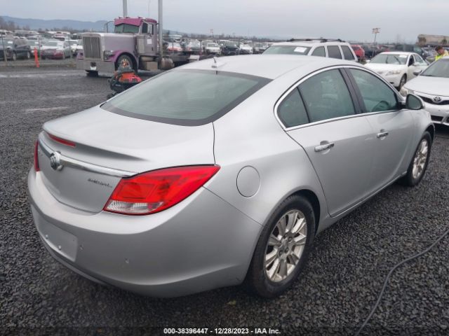 Photo 3 VIN: 2G4GS5ER3D9222732 - BUICK REGAL 