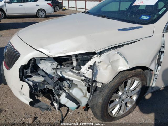 Photo 5 VIN: 2G4GS5ERXC9154931 - BUICK REGAL 