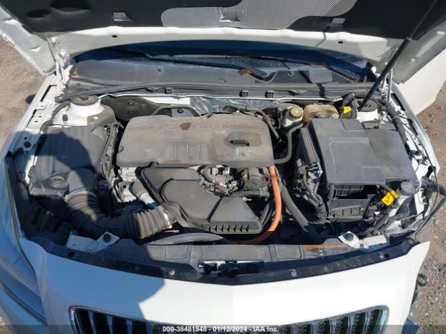 Photo 9 VIN: 2G4GS5ERXC9154931 - BUICK REGAL 