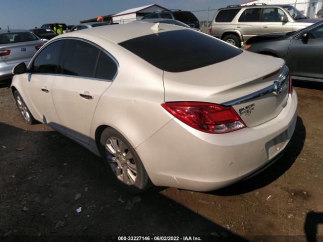 Photo 2 VIN: 2G4GS5ERXD9216149 - BUICK REGAL 