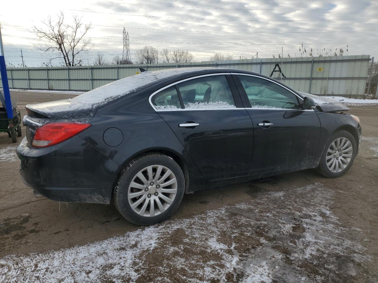 Photo 2 VIN: 2G4GS5EV0C9209478 - BUICK REGAL 