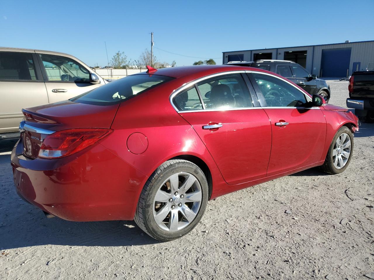 Photo 2 VIN: 2G4GS5EV1C9202720 - BUICK REGAL 