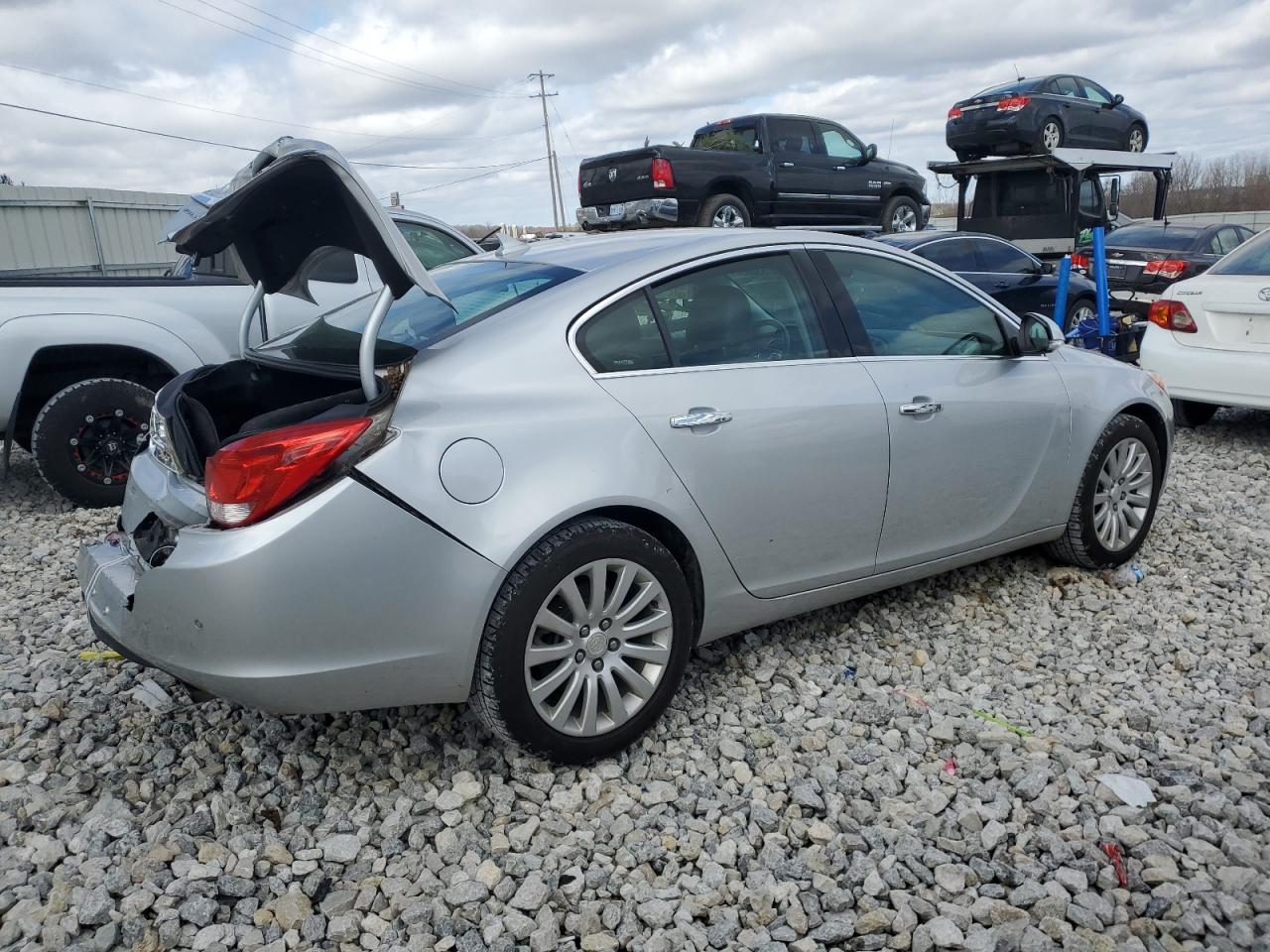 Photo 2 VIN: 2G4GS5EV2D9139578 - BUICK REGAL 