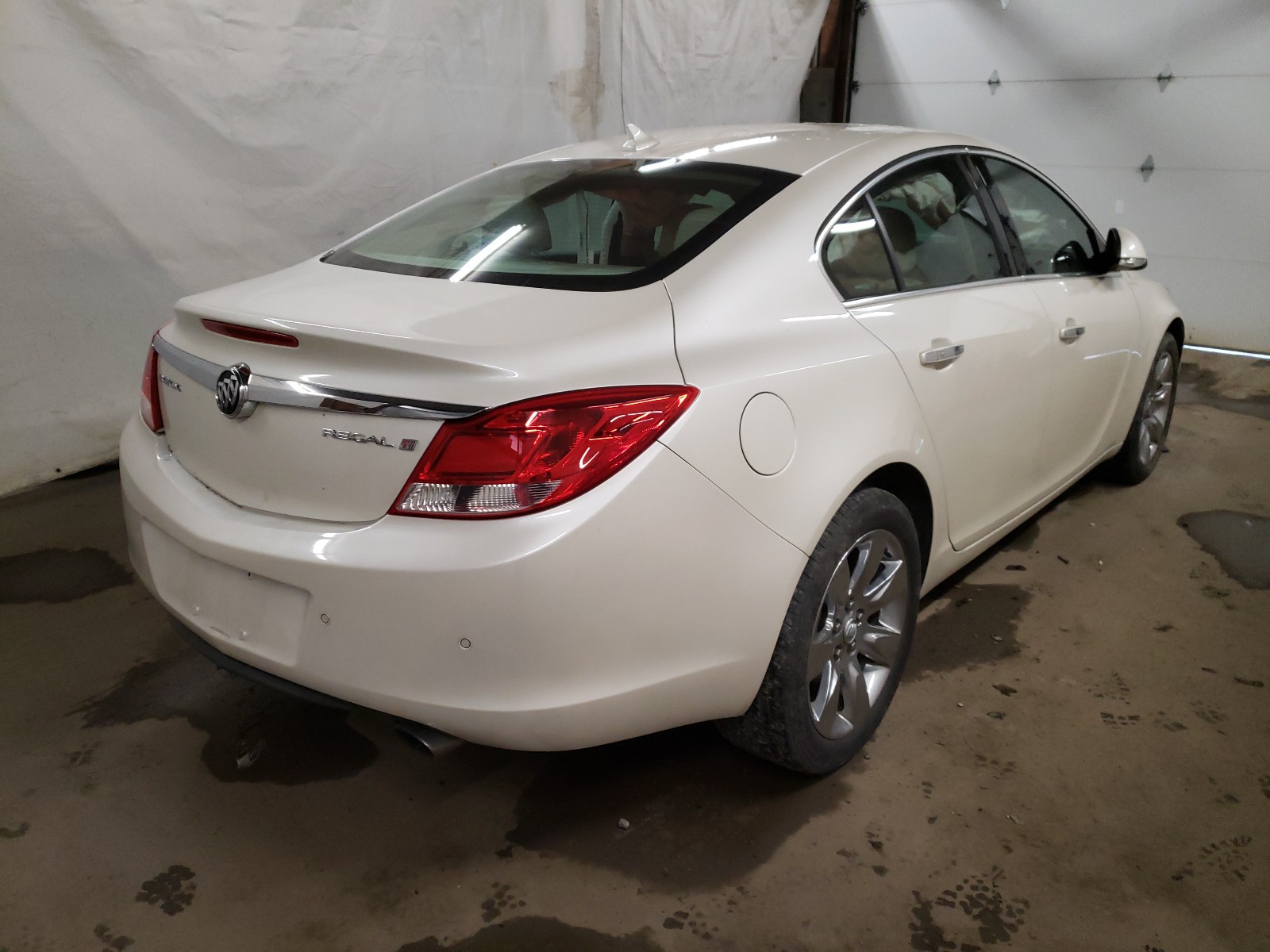 Photo 3 VIN: 2G4GS5EV2D9223044 - BUICK REGAL PREM 