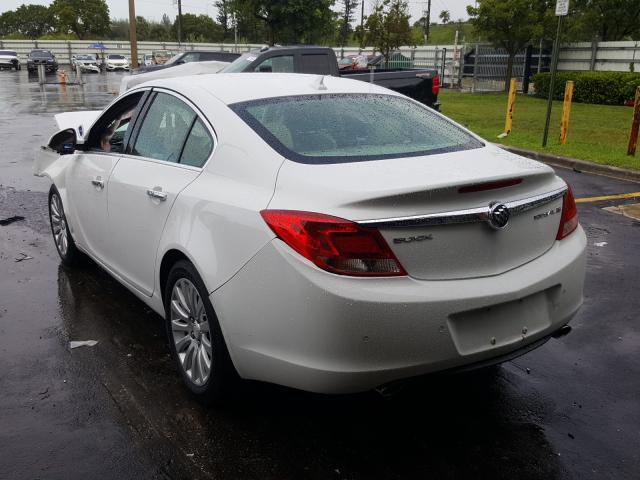 Photo 2 VIN: 2G4GS5EV3D9181421 - BUICK REGAL PREM 