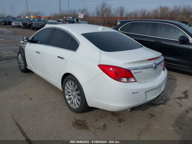 Photo 2 VIN: 2G4GS5EV5C9215843 - BUICK REGAL 