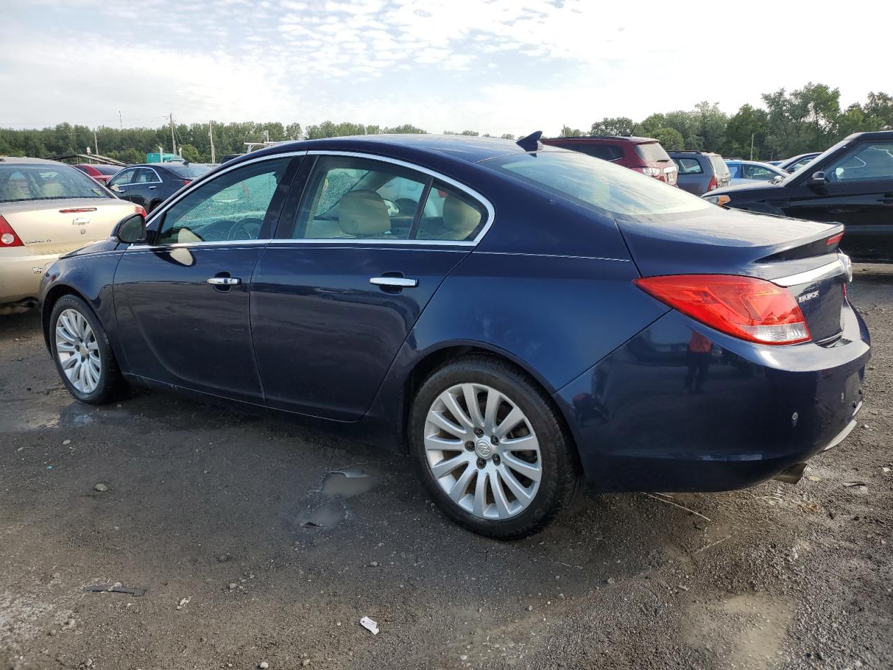 Photo 1 VIN: 2G4GS5EV6C9149772 - BUICK REGAL 