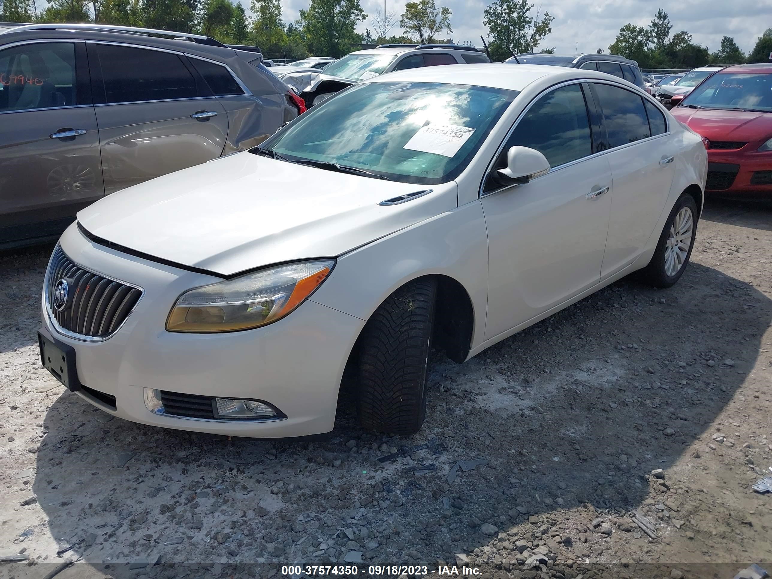 Photo 1 VIN: 2G4GS5EV7C9156603 - BUICK REGAL 