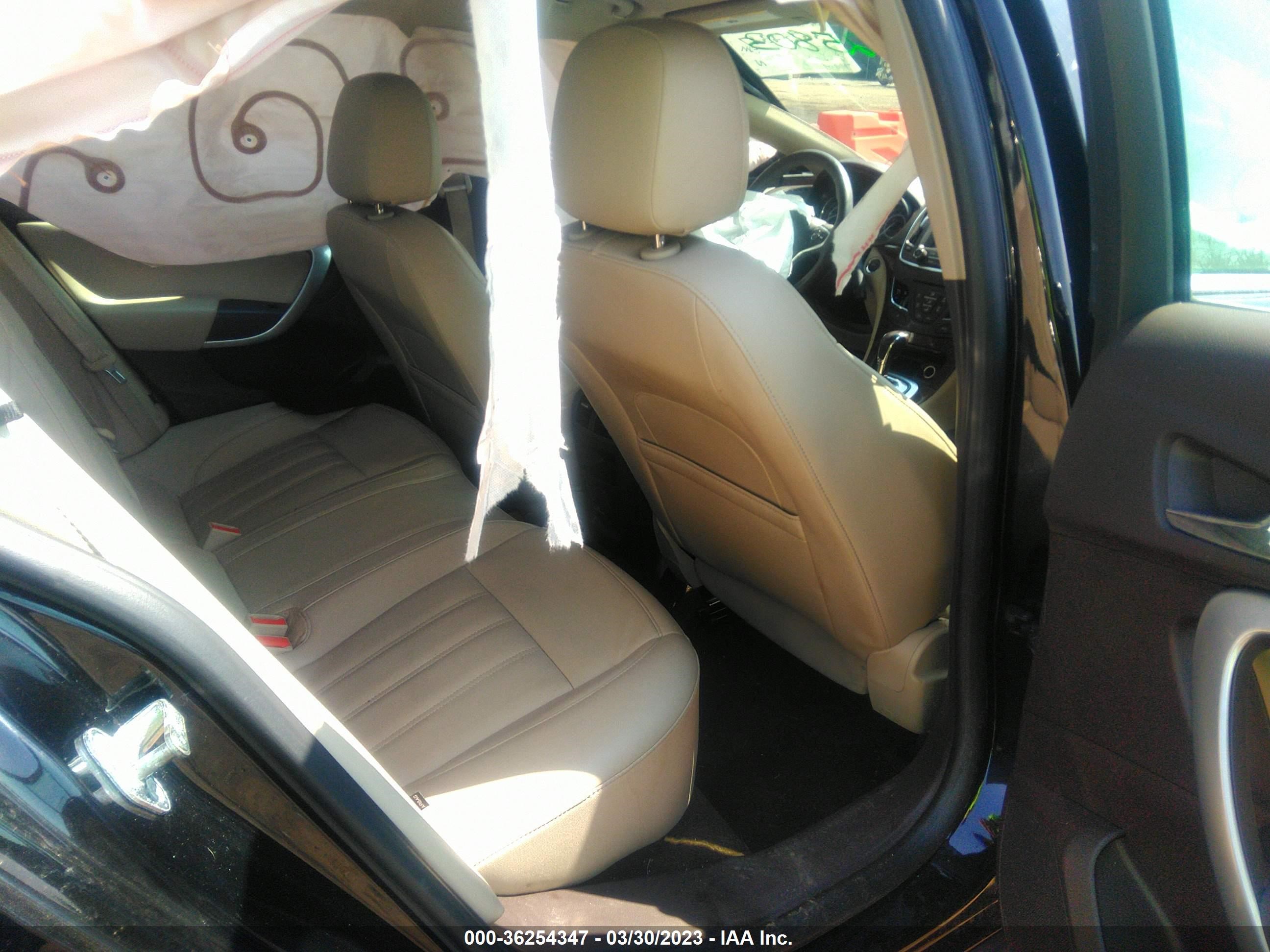 Photo 7 VIN: 2G4GS5GX8G9125803 - BUICK REGAL 