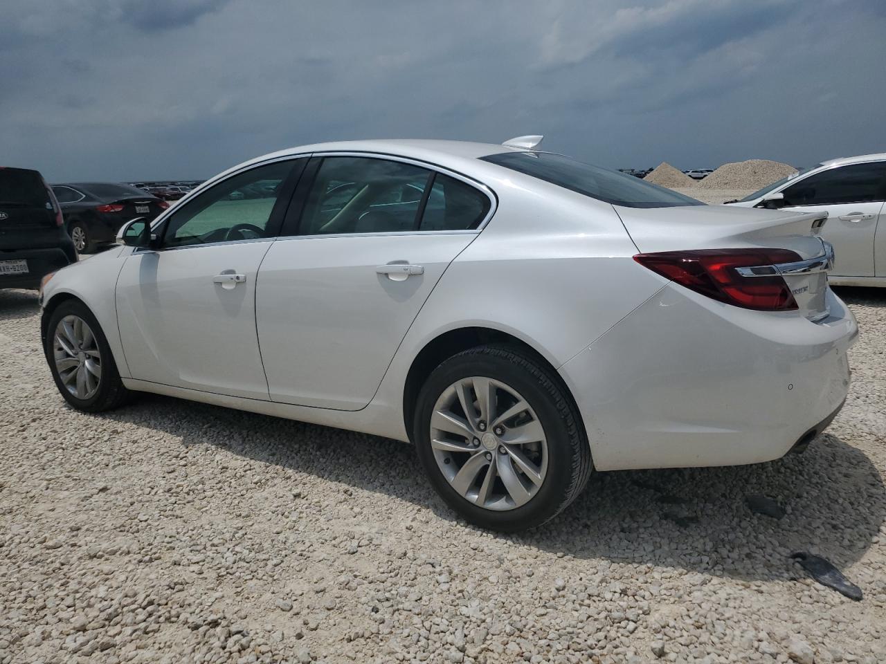 Photo 1 VIN: 2G4GS5GX8G9147199 - BUICK REGAL 