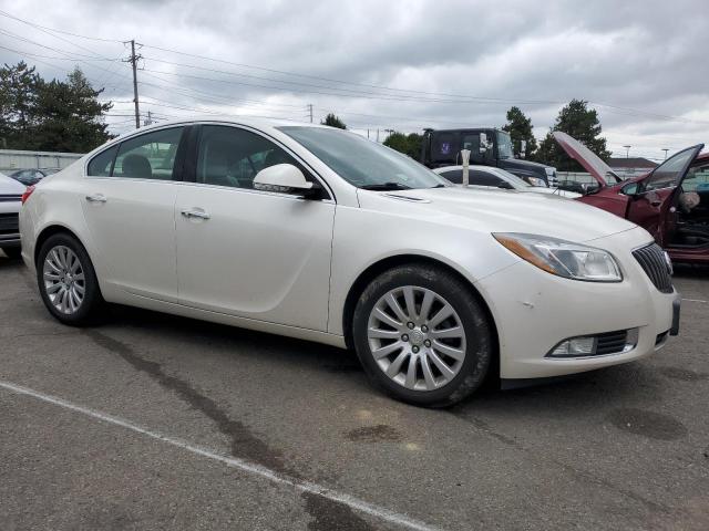 Photo 3 VIN: 2G4GT5GK8C9109855 - BUICK REGAL PREM 