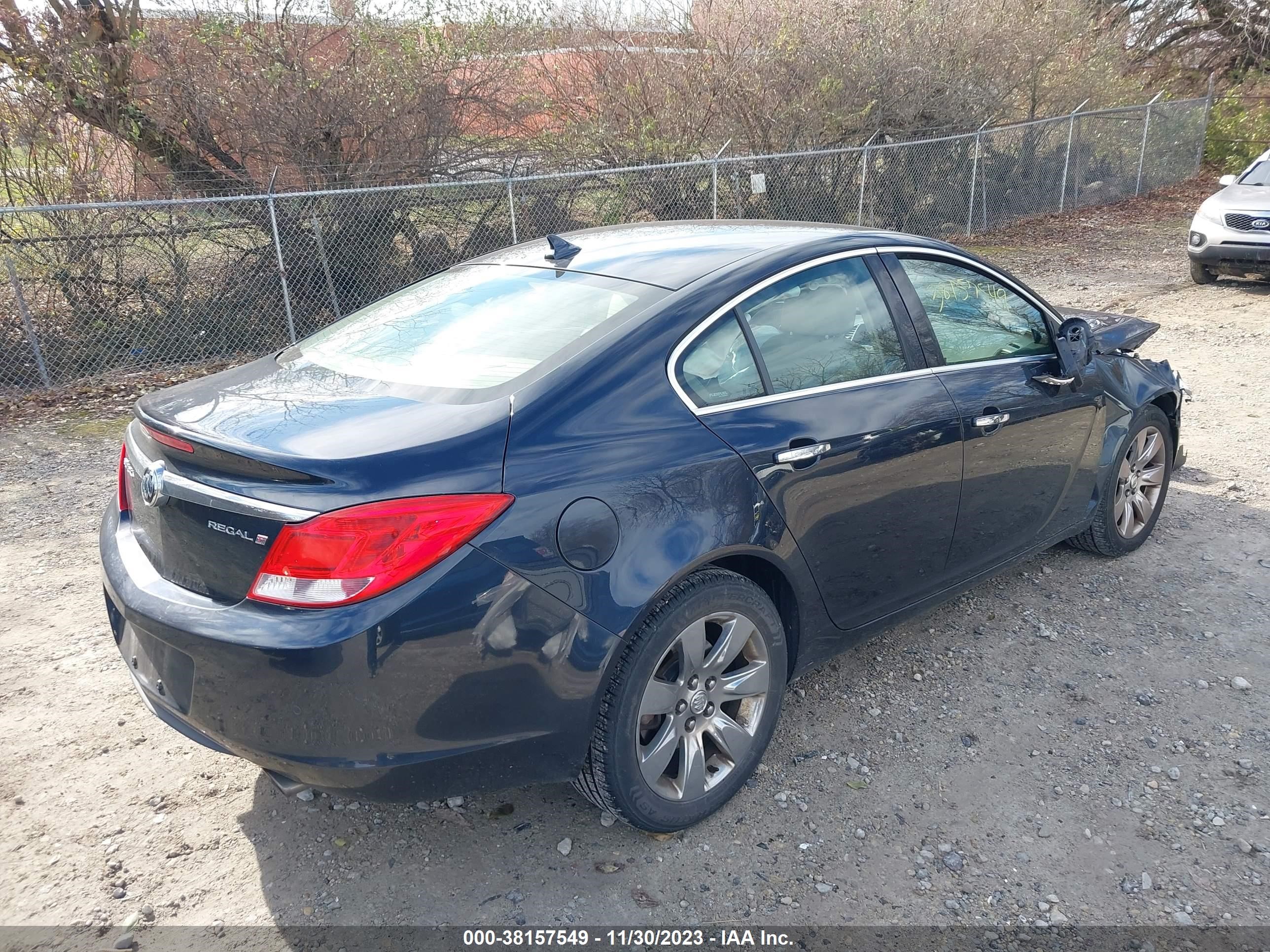 Photo 3 VIN: 2G4GT5GV7D9144947 - BUICK REGAL 