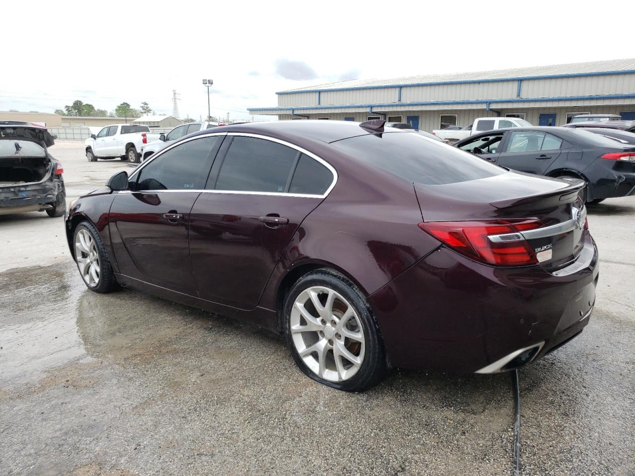 Photo 1 VIN: 2G4GT5GX7H9122938 - BUICK REGAL 