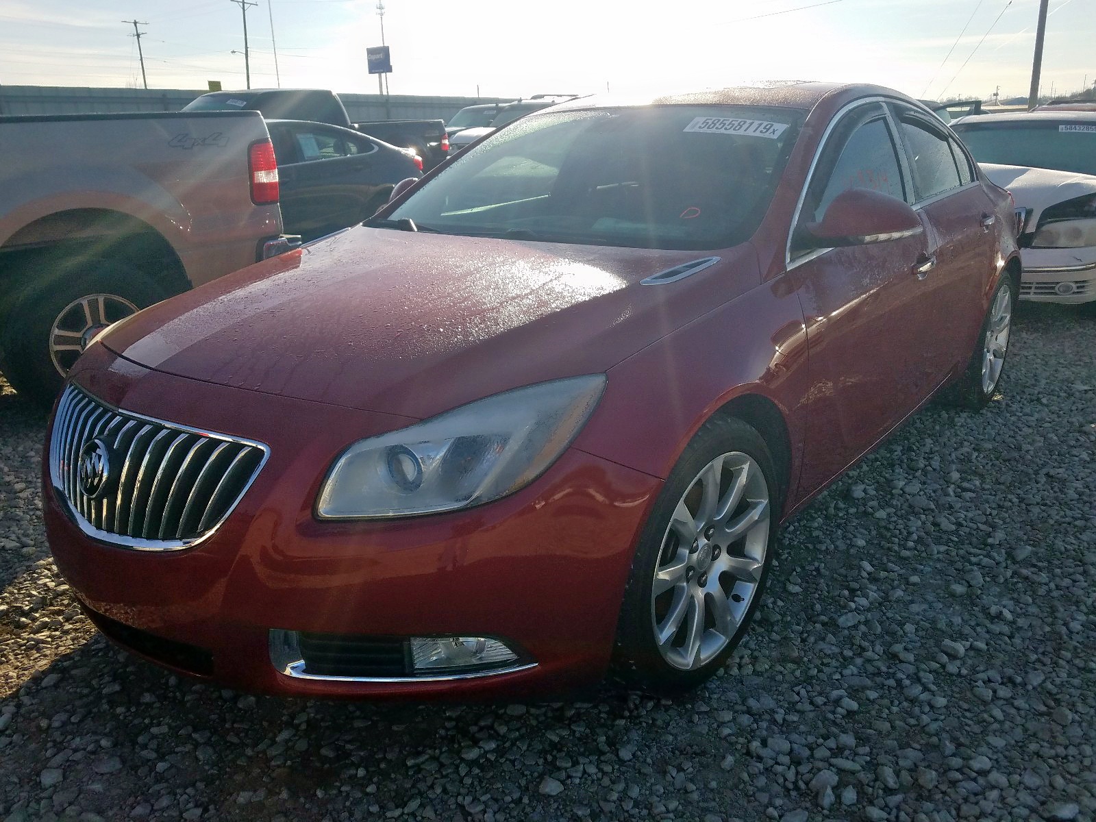 Photo 1 VIN: 2G4GU5GV9D9141237 - BUICK REGAL PREM 