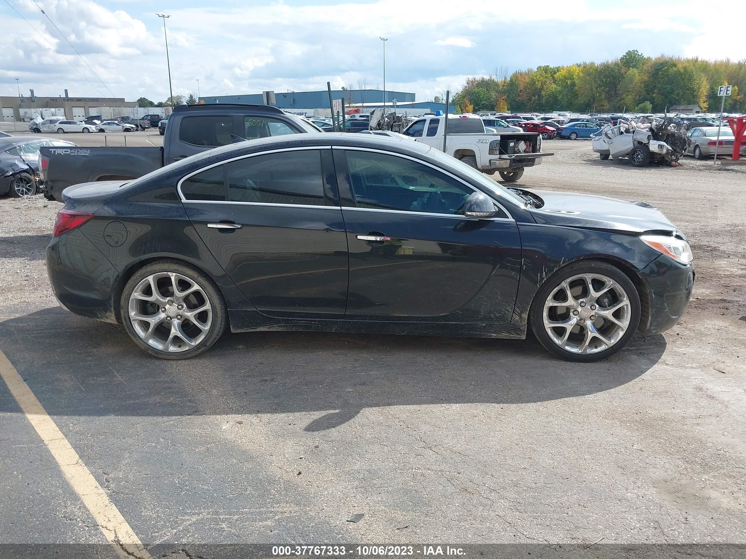 Photo 12 VIN: 2G4GU5GX1E9231016 - BUICK REGAL 