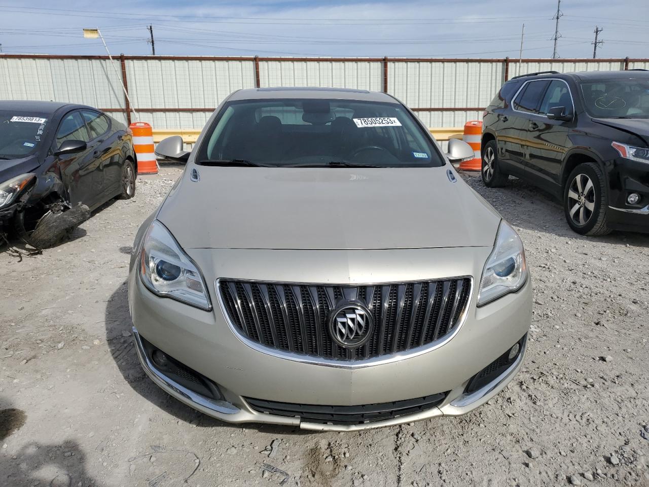 Photo 4 VIN: 2G4GV5EK8F9195587 - BUICK REGAL 