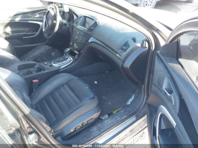 Photo 4 VIN: 2G4GV5GV2C9213228 - BUICK REGAL 