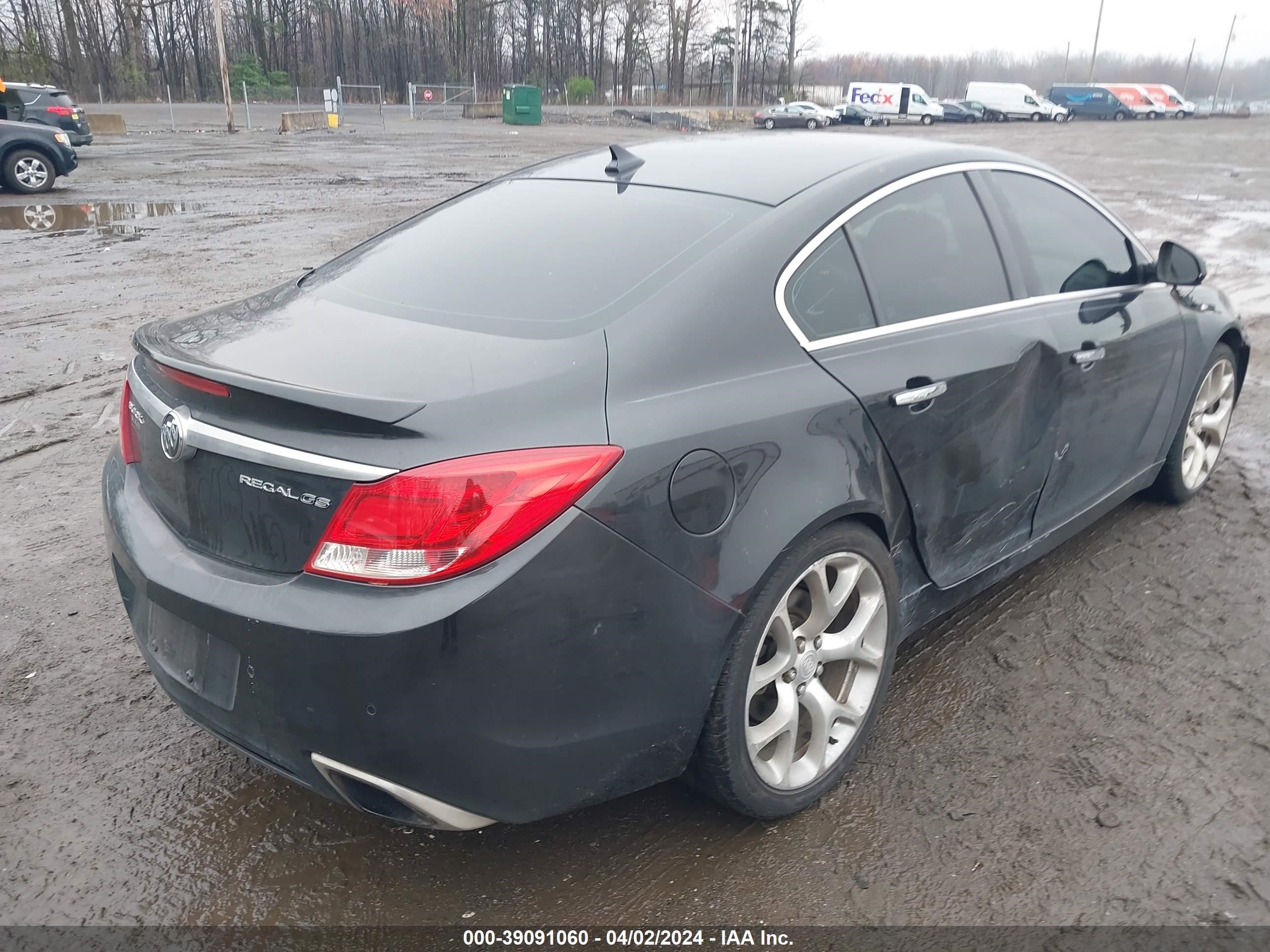 Photo 3 VIN: 2G4GV5GV8D9163954 - BUICK REGAL 