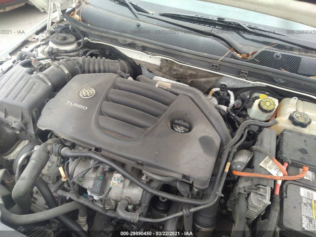 Photo 9 VIN: 2G4GV5GV9D9249130 - BUICK REGAL 