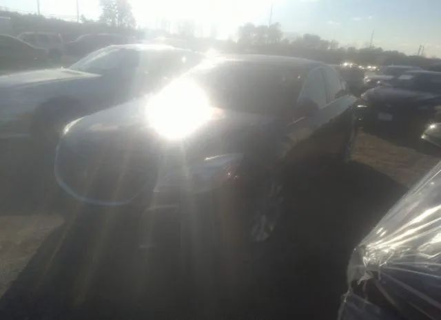 Photo 1 VIN: 2G4GV5GX3G9118023 - BUICK REGAL 