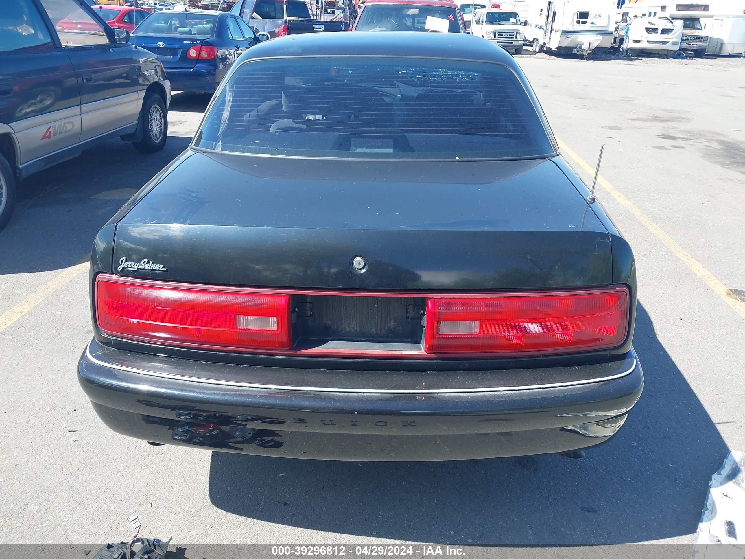 Photo 15 VIN: 2G4WB12L2S1423053 - BUICK REGAL 