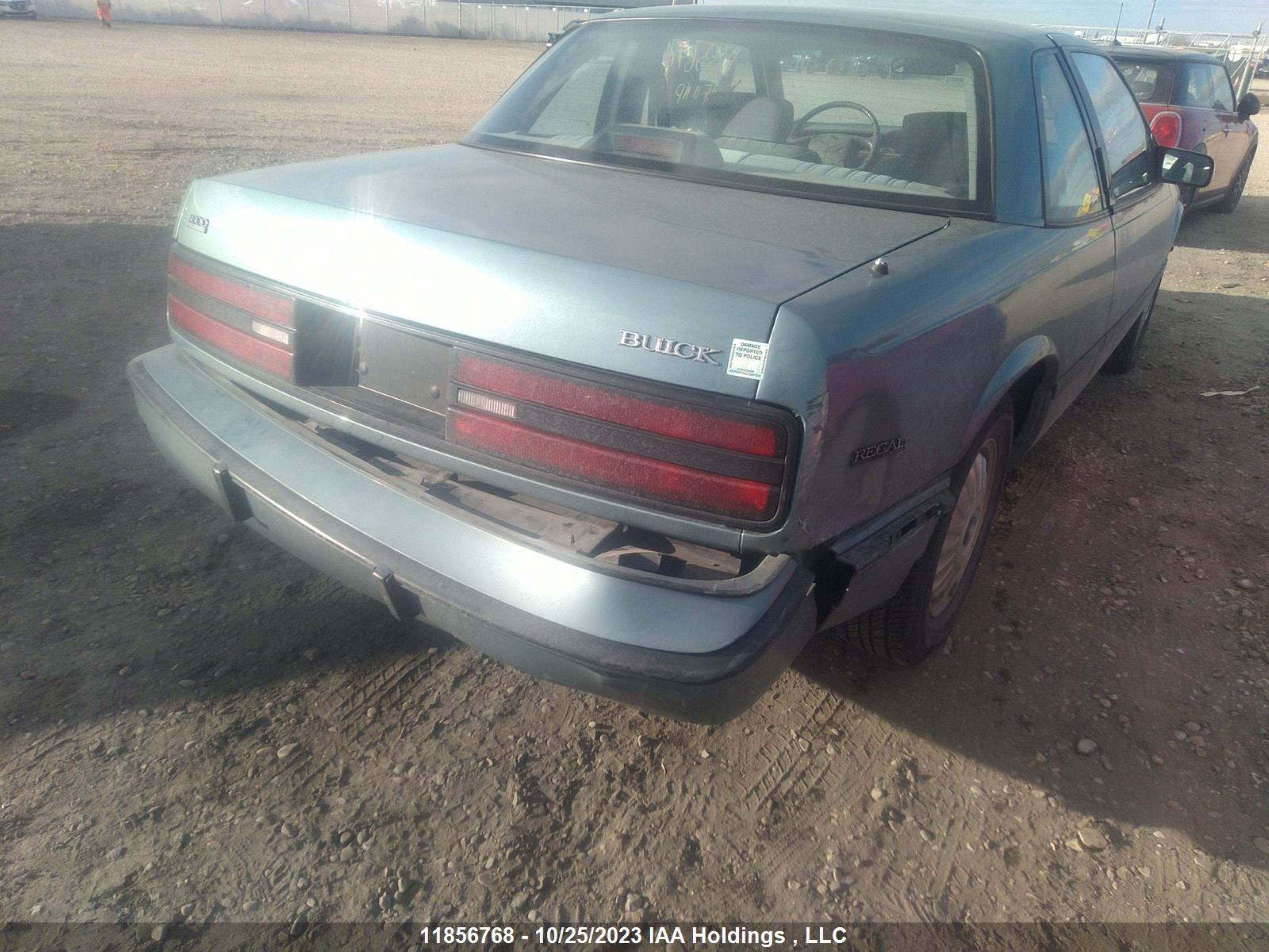 Photo 5 VIN: 2G4WB15L0R1424613 - BUICK REGAL 