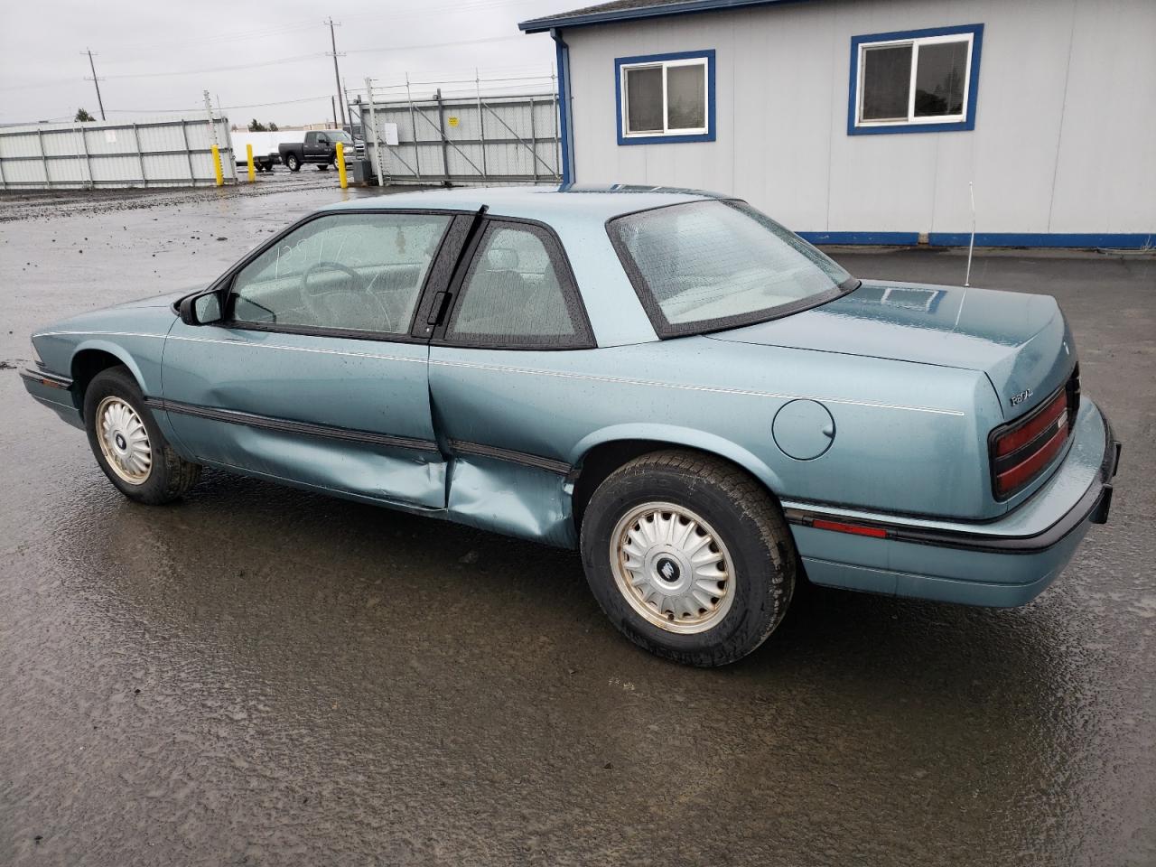 Photo 1 VIN: 2G4WB15L7R1467457 - BUICK REGAL 