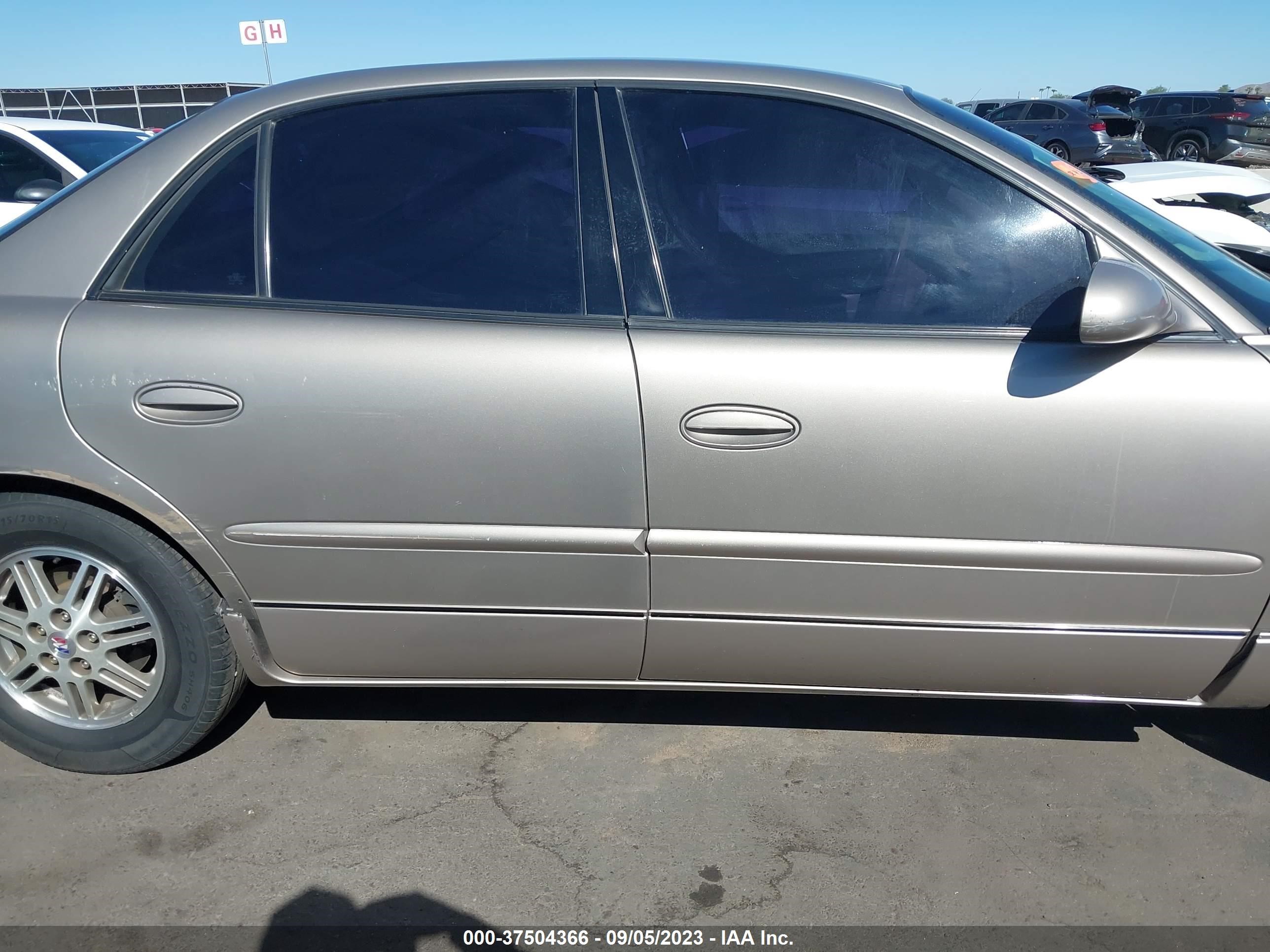 Photo 12 VIN: 2G4WB52K031184165 - BUICK REGAL 