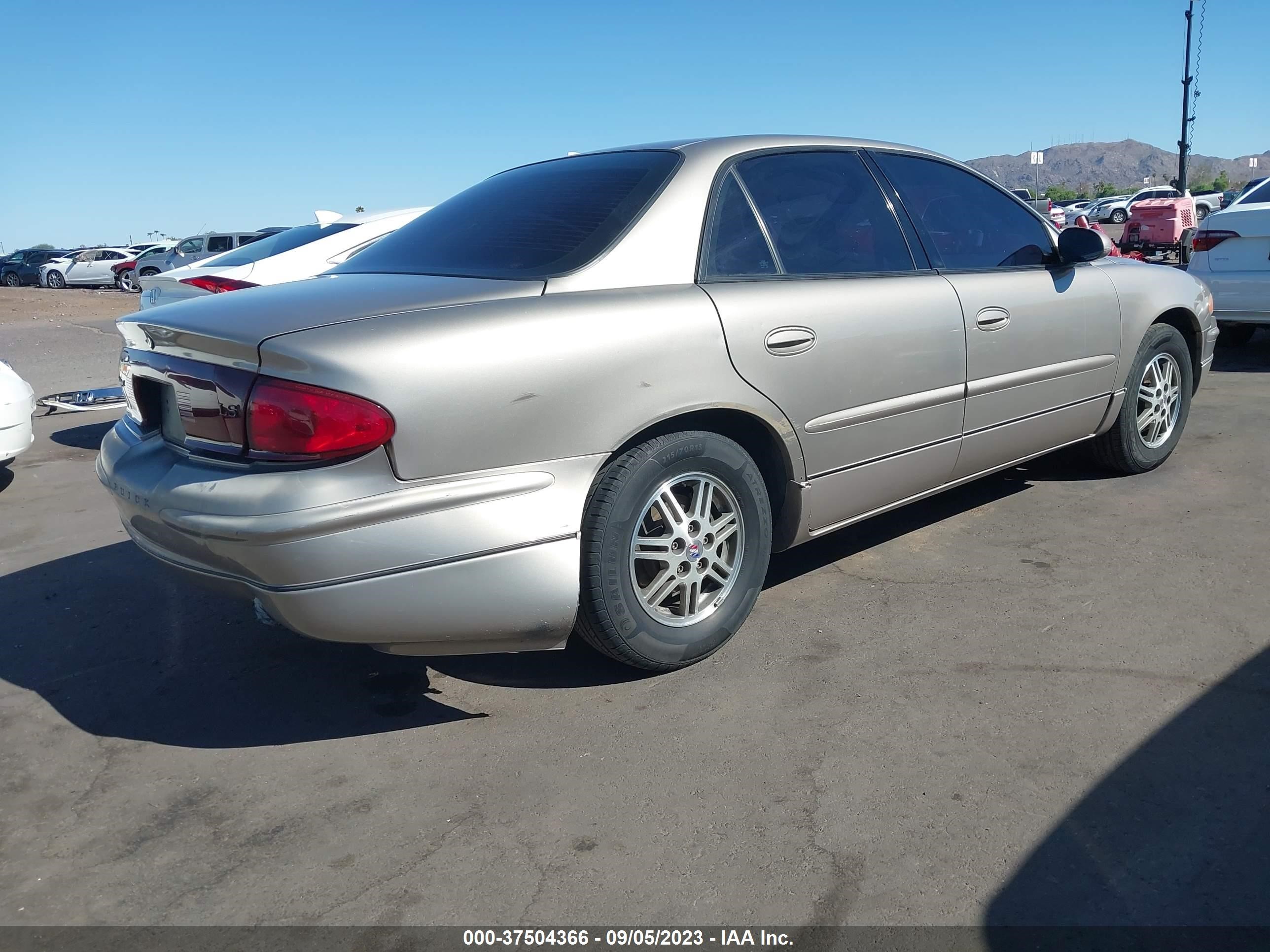 Photo 3 VIN: 2G4WB52K031184165 - BUICK REGAL 