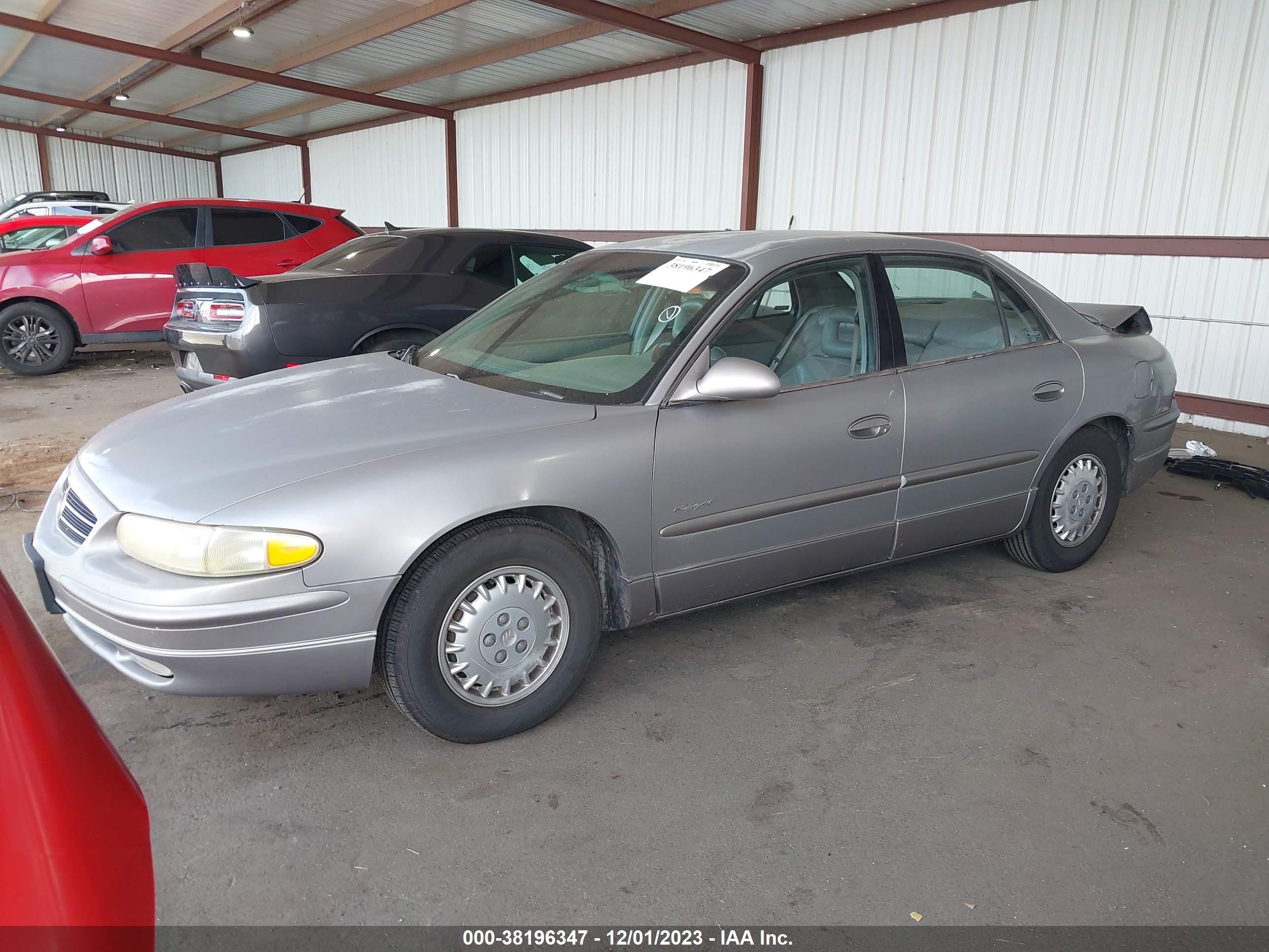 Photo 1 VIN: 2G4WB52K0V1465157 - BUICK REGAL 