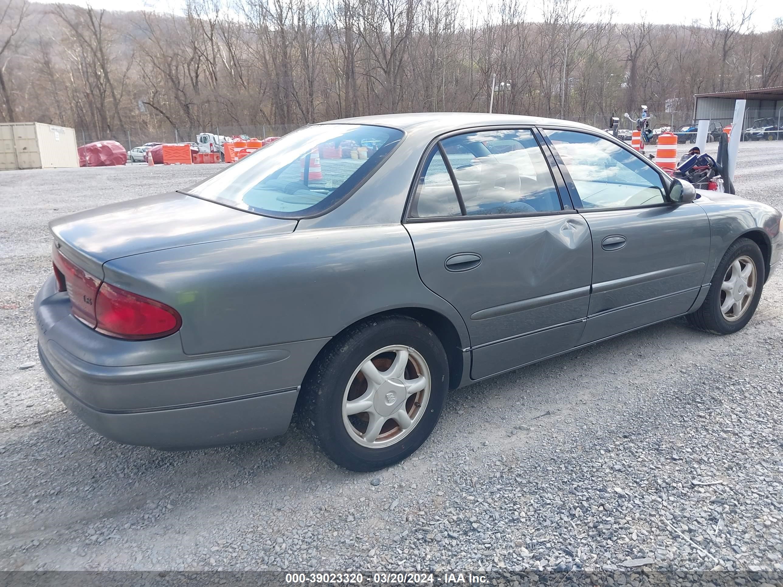 Photo 3 VIN: 2G4WB52K141352414 - BUICK REGAL 