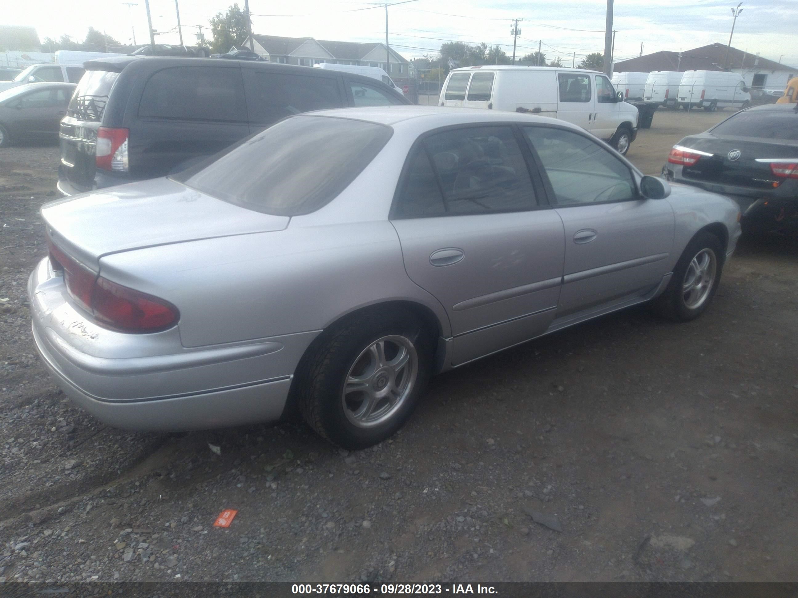 Photo 3 VIN: 2G4WB52K231284901 - BUICK REGAL 