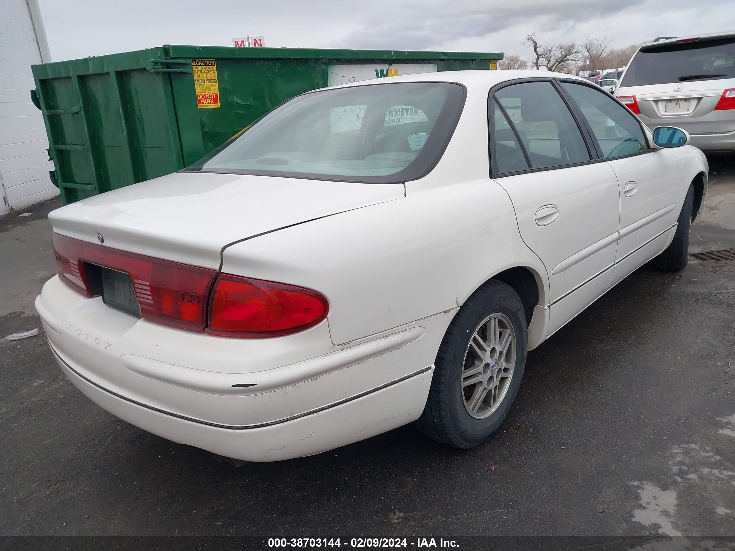 Photo 3 VIN: 2G4WB52K431185786 - BUICK REGAL 