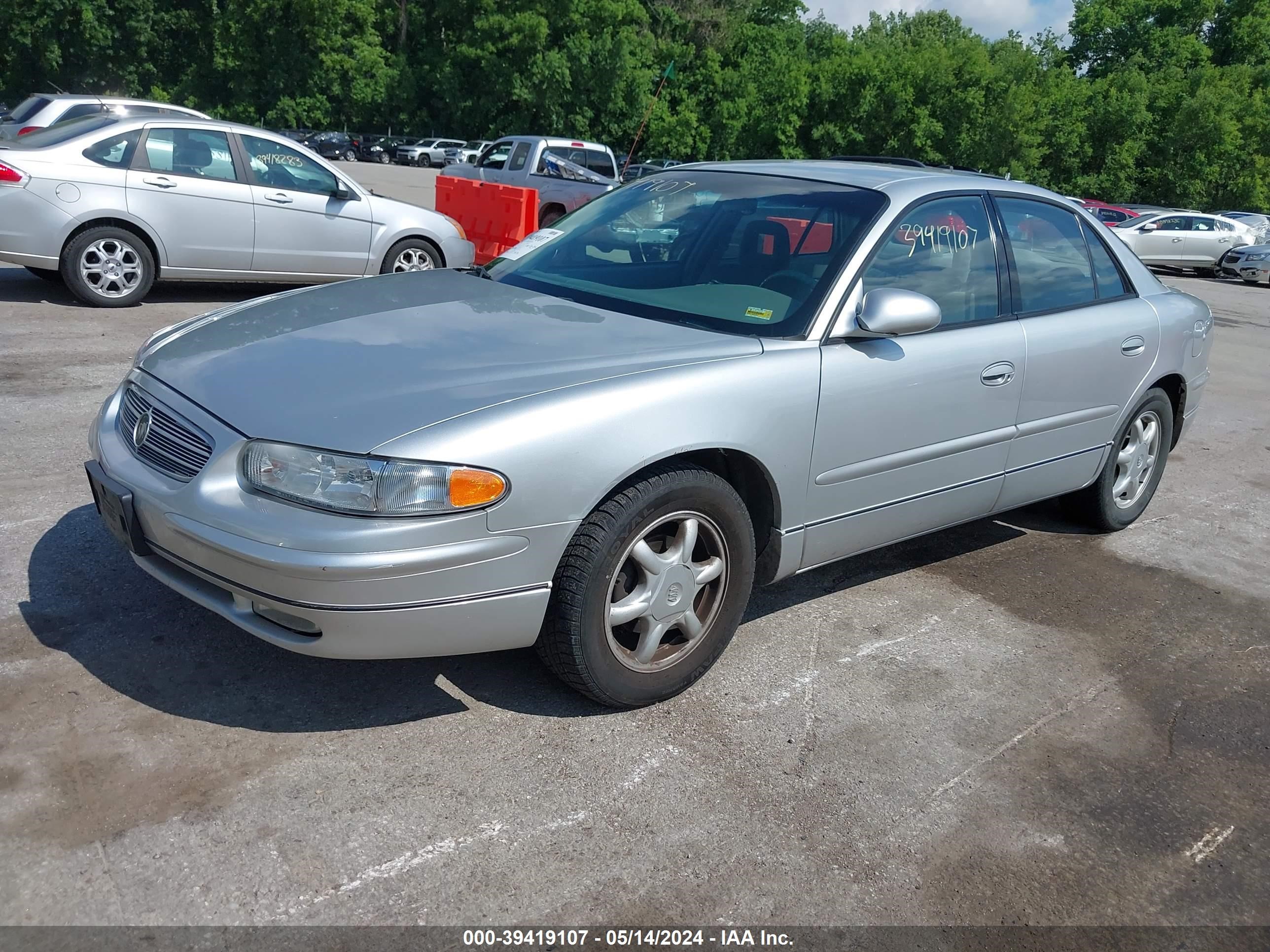 Photo 1 VIN: 2G4WB52K441328916 - BUICK REGAL 