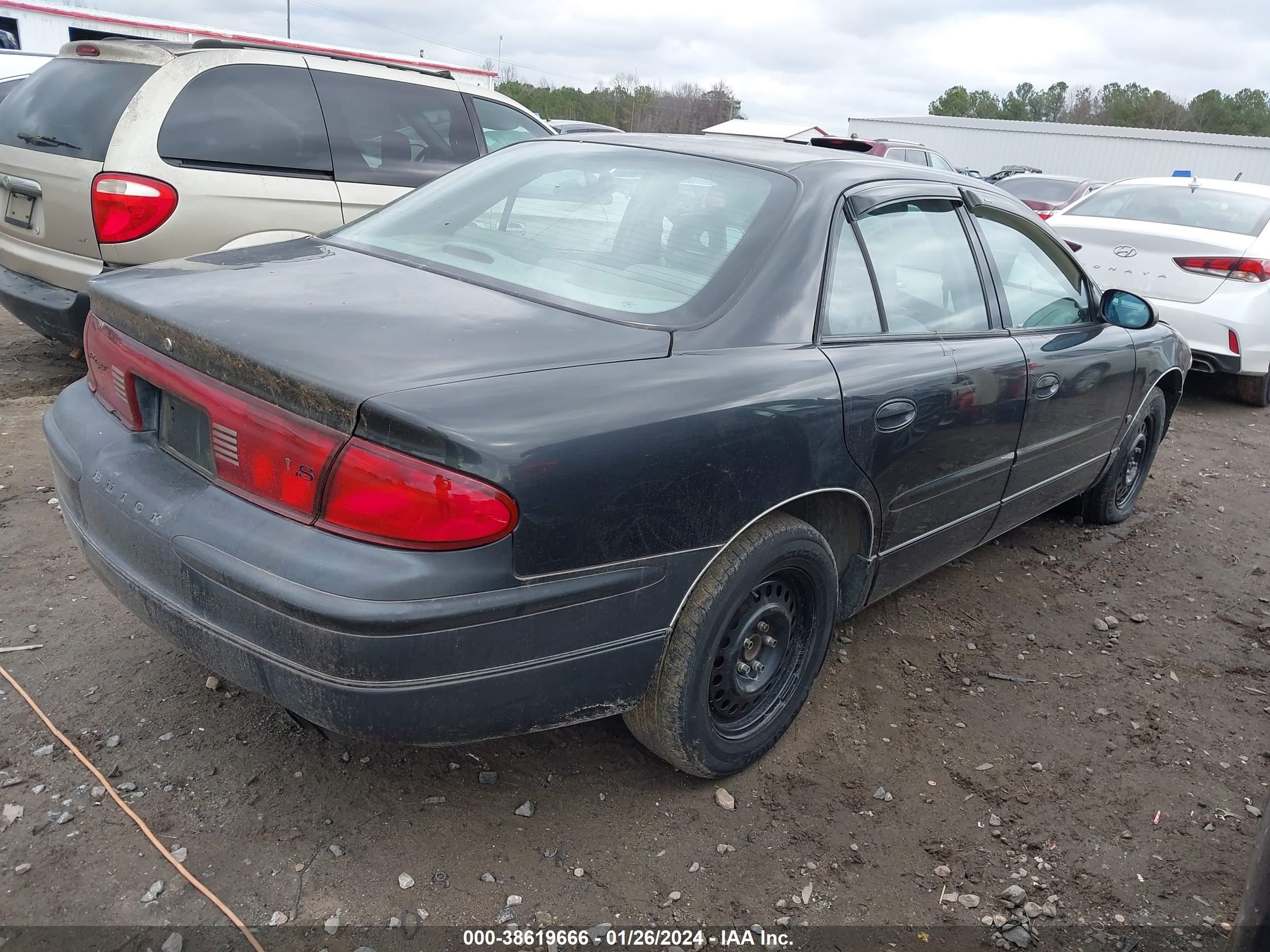 Photo 3 VIN: 2G4WB52K631181187 - BUICK REGAL 