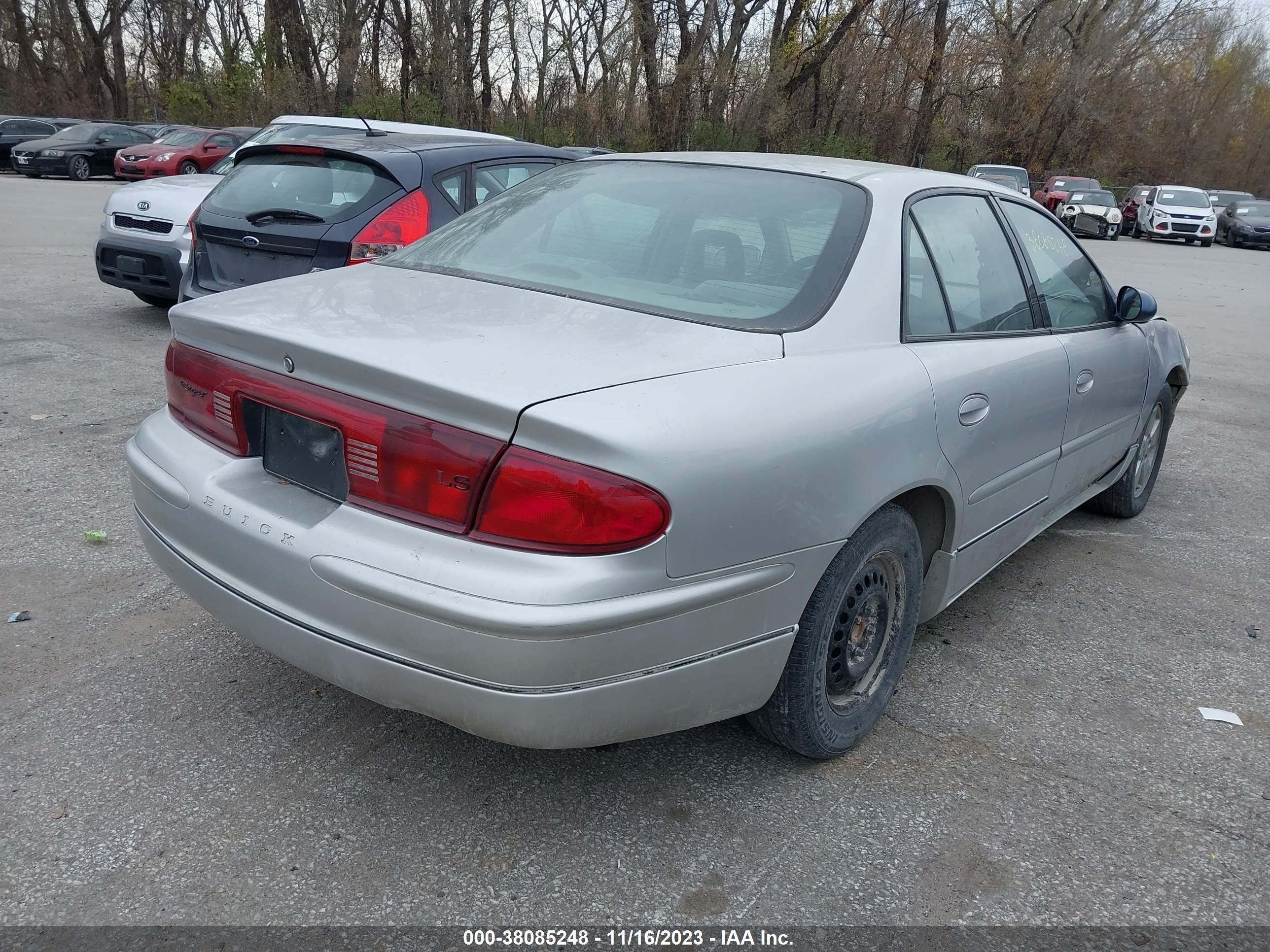 Photo 3 VIN: 2G4WB52K641167419 - BUICK REGAL 