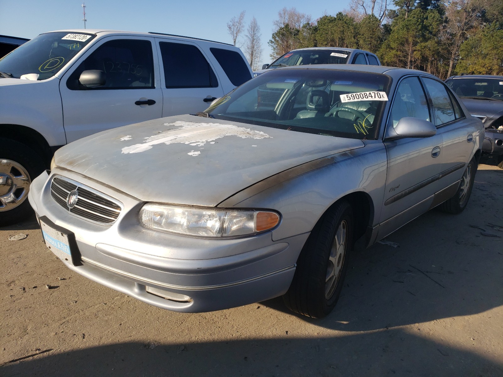 Photo 1 VIN: 2G4WB52K6V1435595 - BUICK REGAL LS 