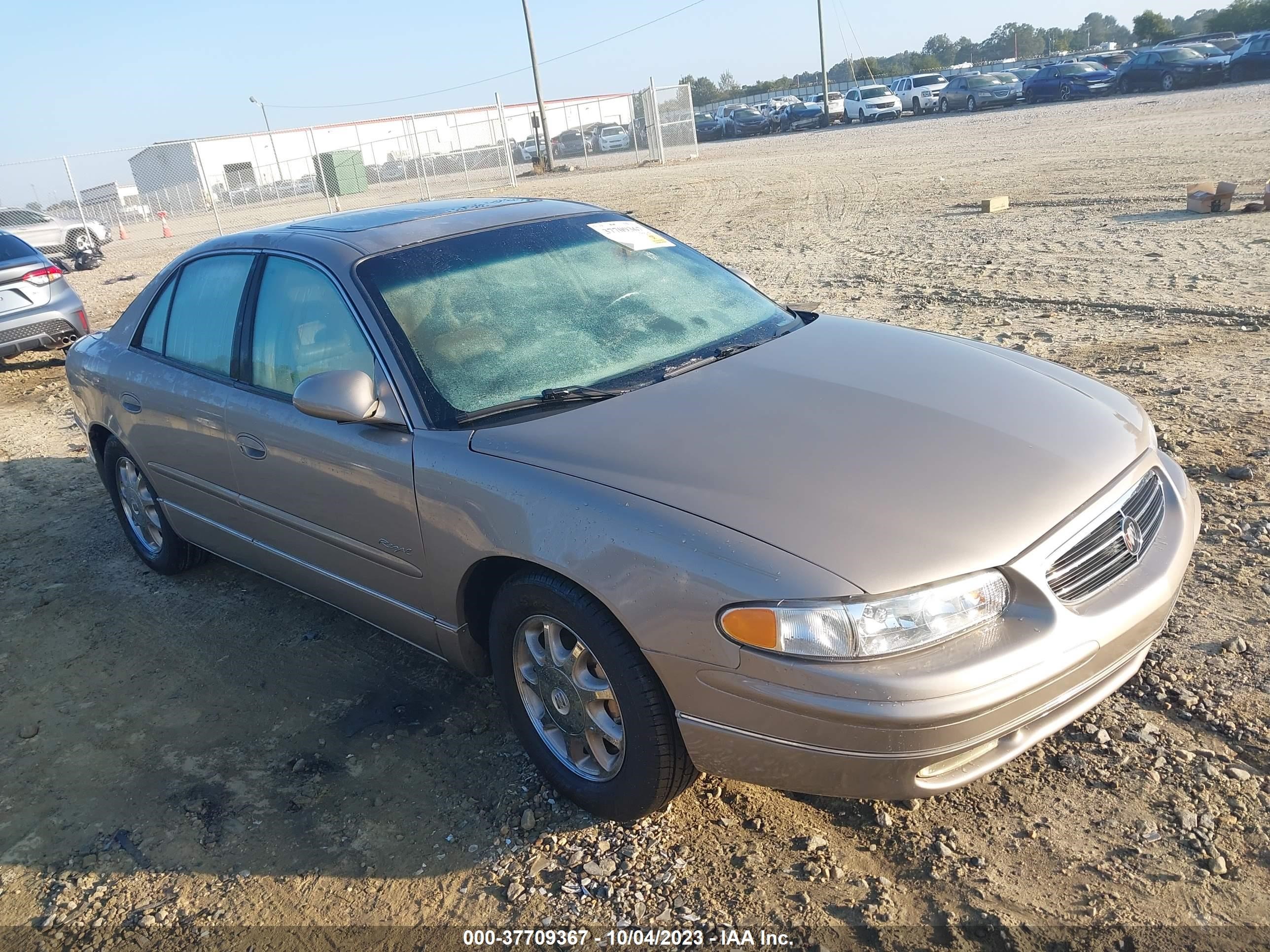 Photo 0 VIN: 2G4WB52K6W1422282 - BUICK REGAL 