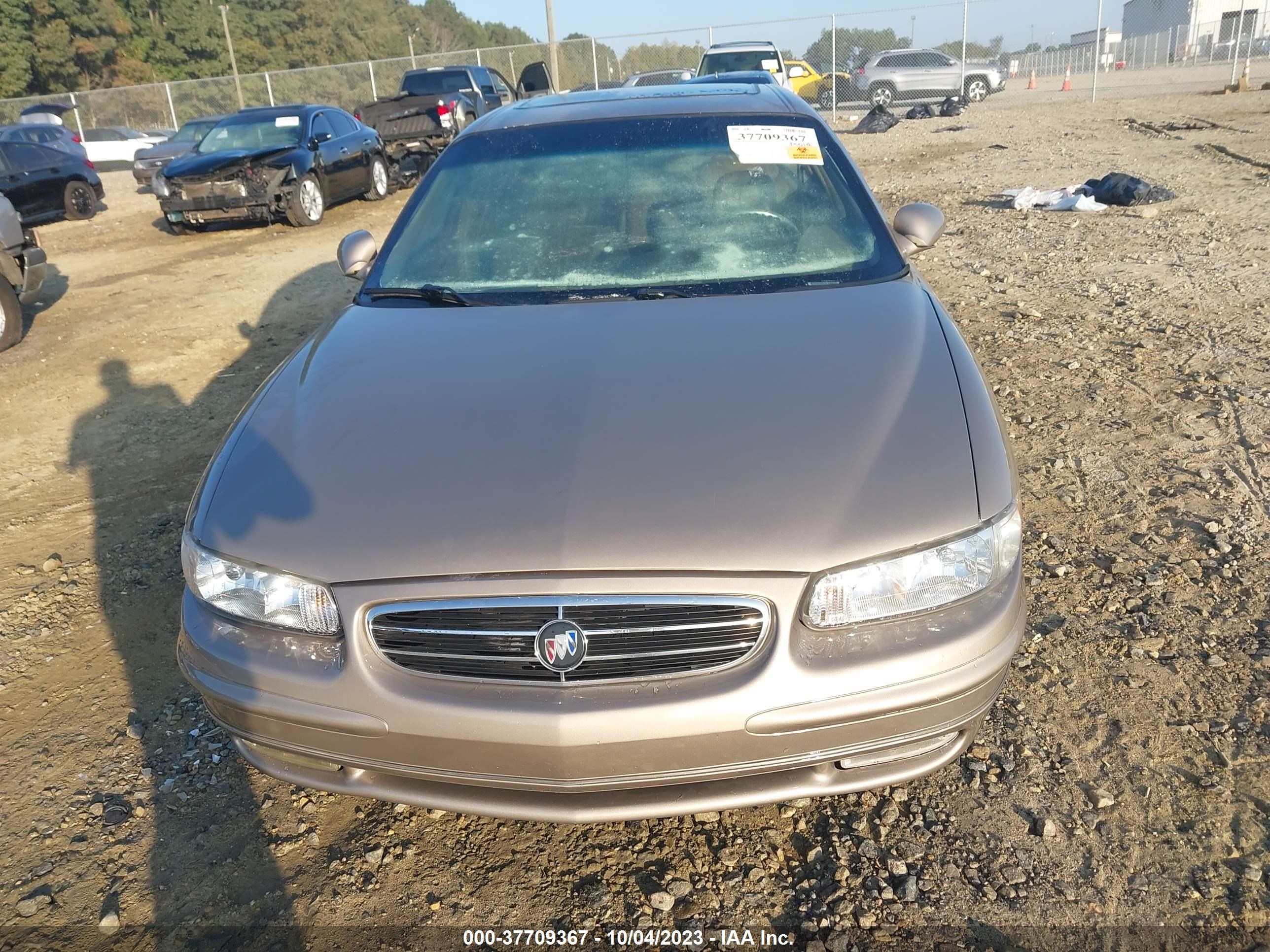 Photo 5 VIN: 2G4WB52K6W1422282 - BUICK REGAL 