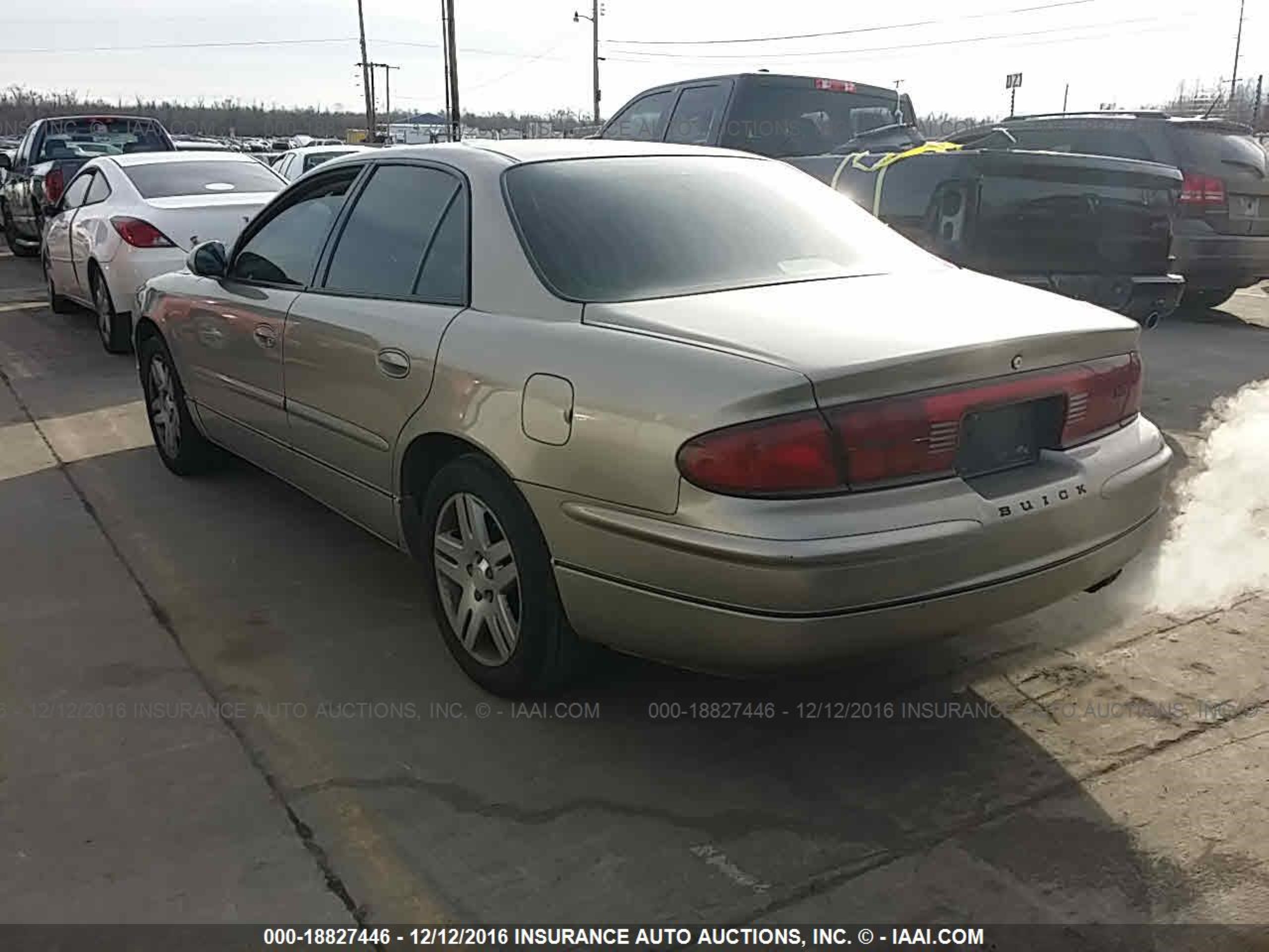 Photo 2 VIN: 2G4WB52K831225934 - BUICK REGAL 