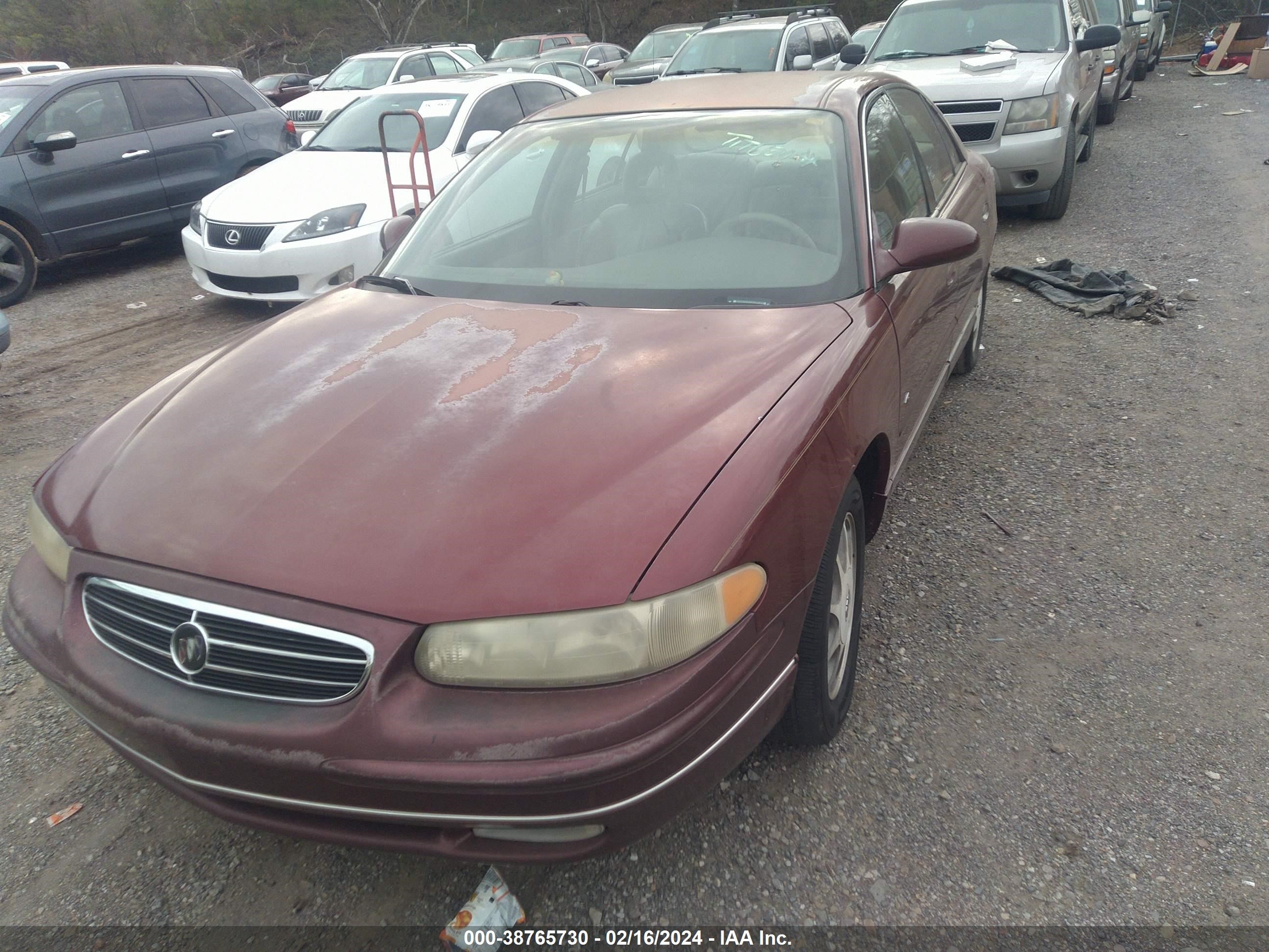 Photo 1 VIN: 2G4WB52K8V1442841 - BUICK REGAL 