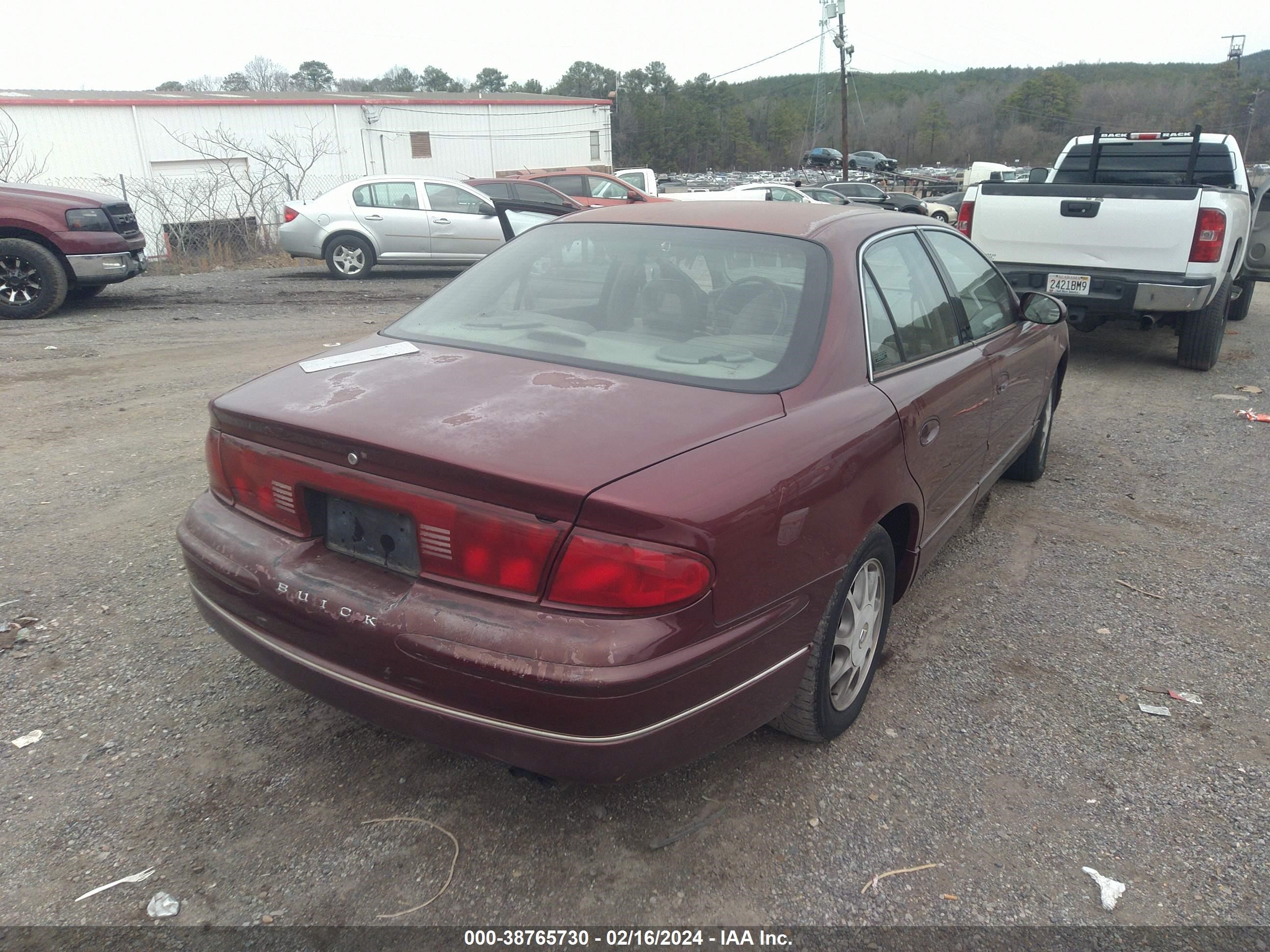 Photo 3 VIN: 2G4WB52K8V1442841 - BUICK REGAL 