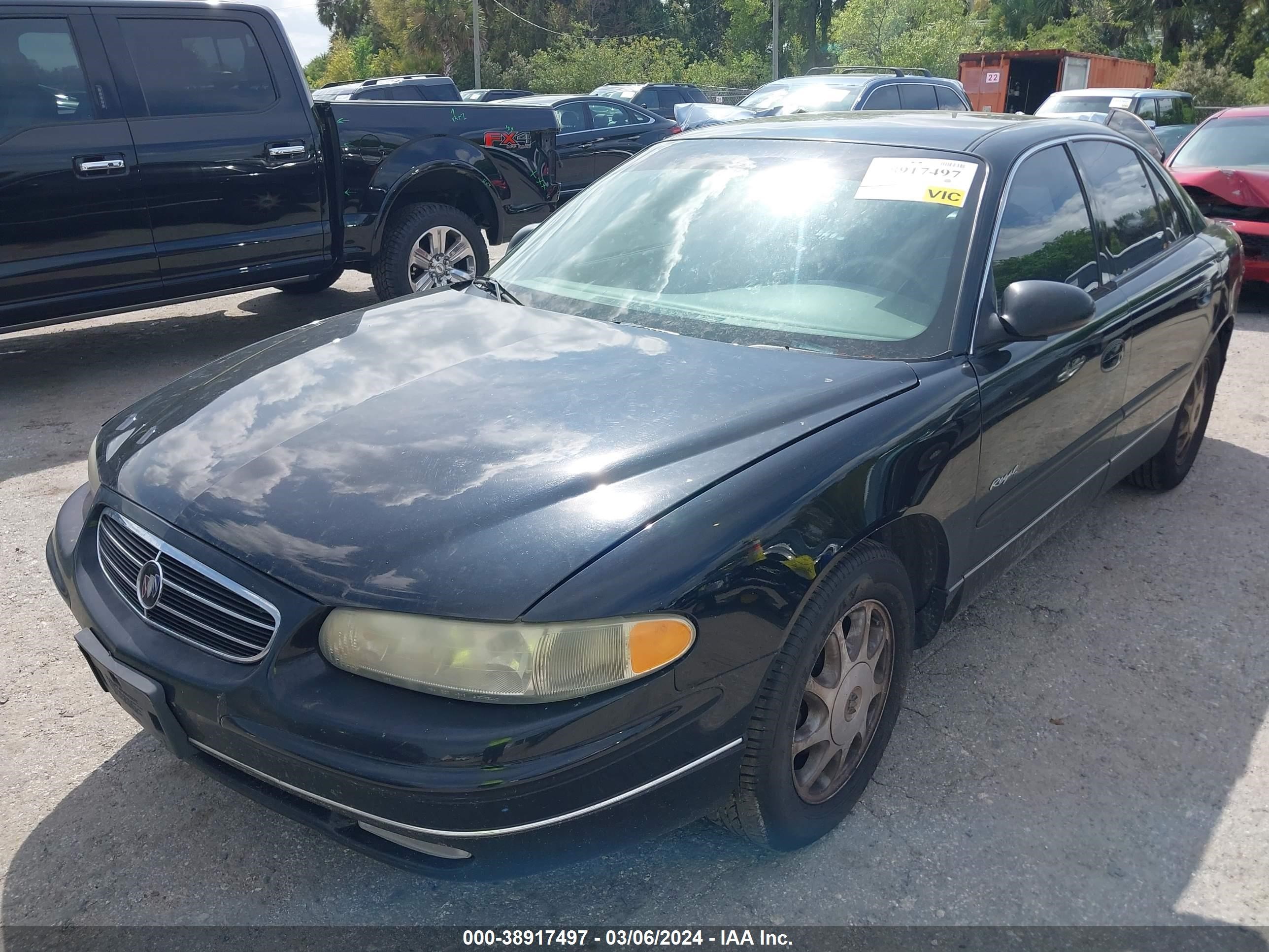 Photo 5 VIN: 2G4WB52K8W1451346 - BUICK REGAL 