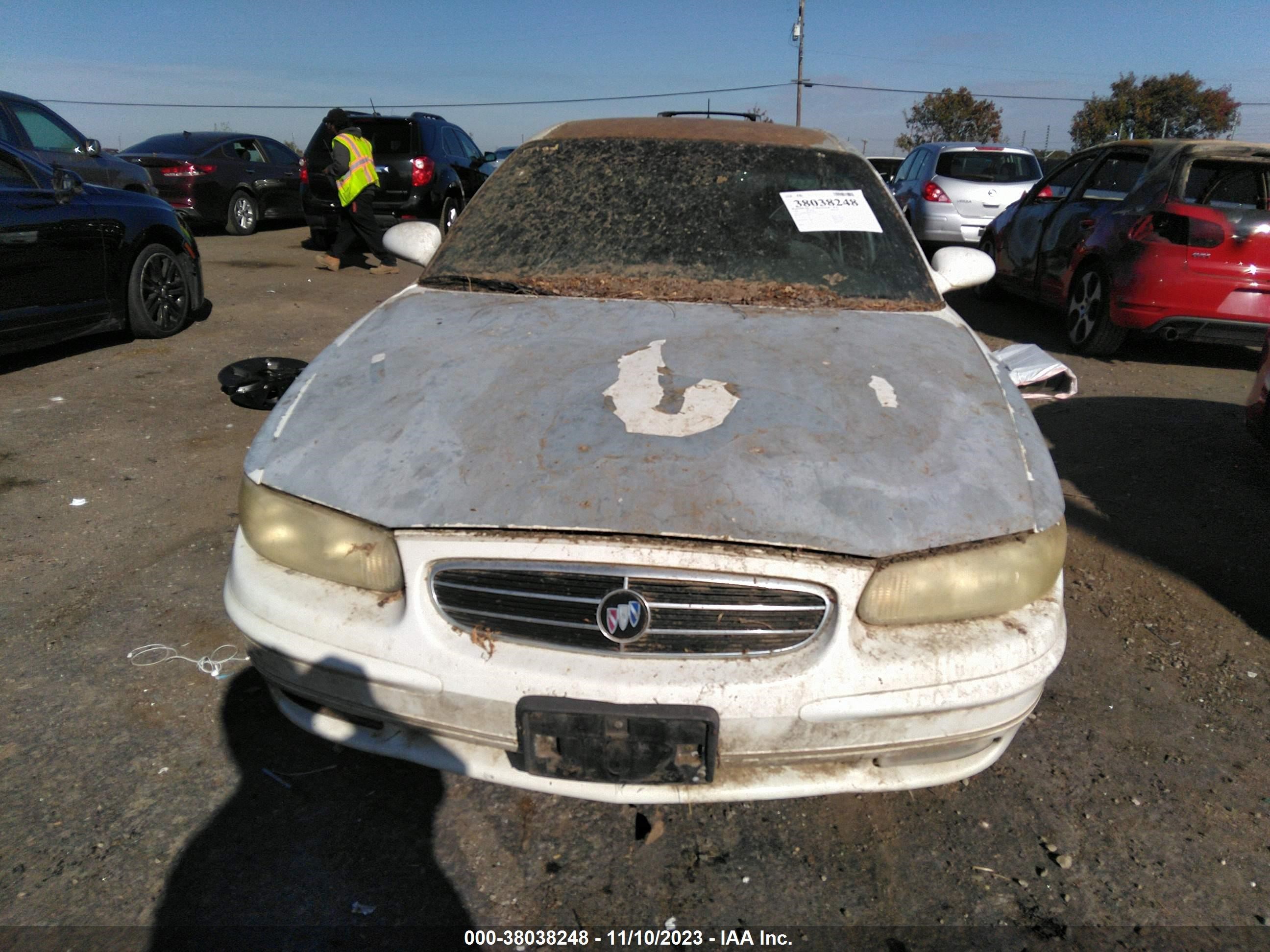 Photo 5 VIN: 2G4WB52K8X1477303 - BUICK REGAL 