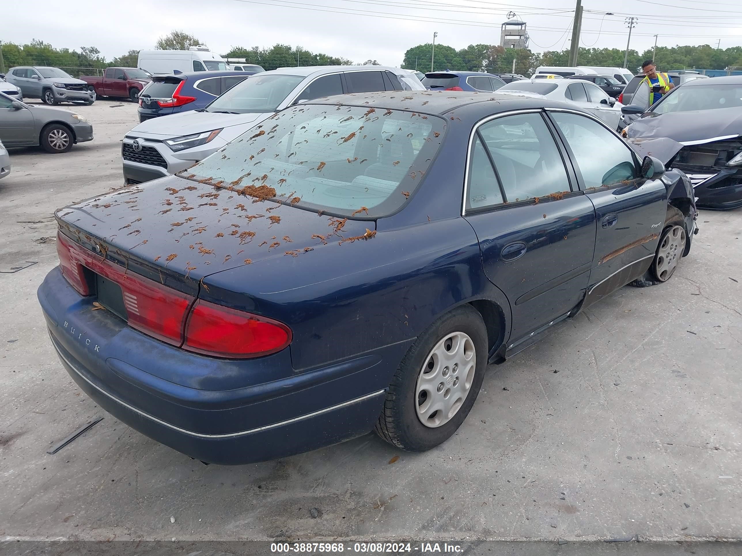 Photo 3 VIN: 2G4WB52KXW1431308 - BUICK REGAL 