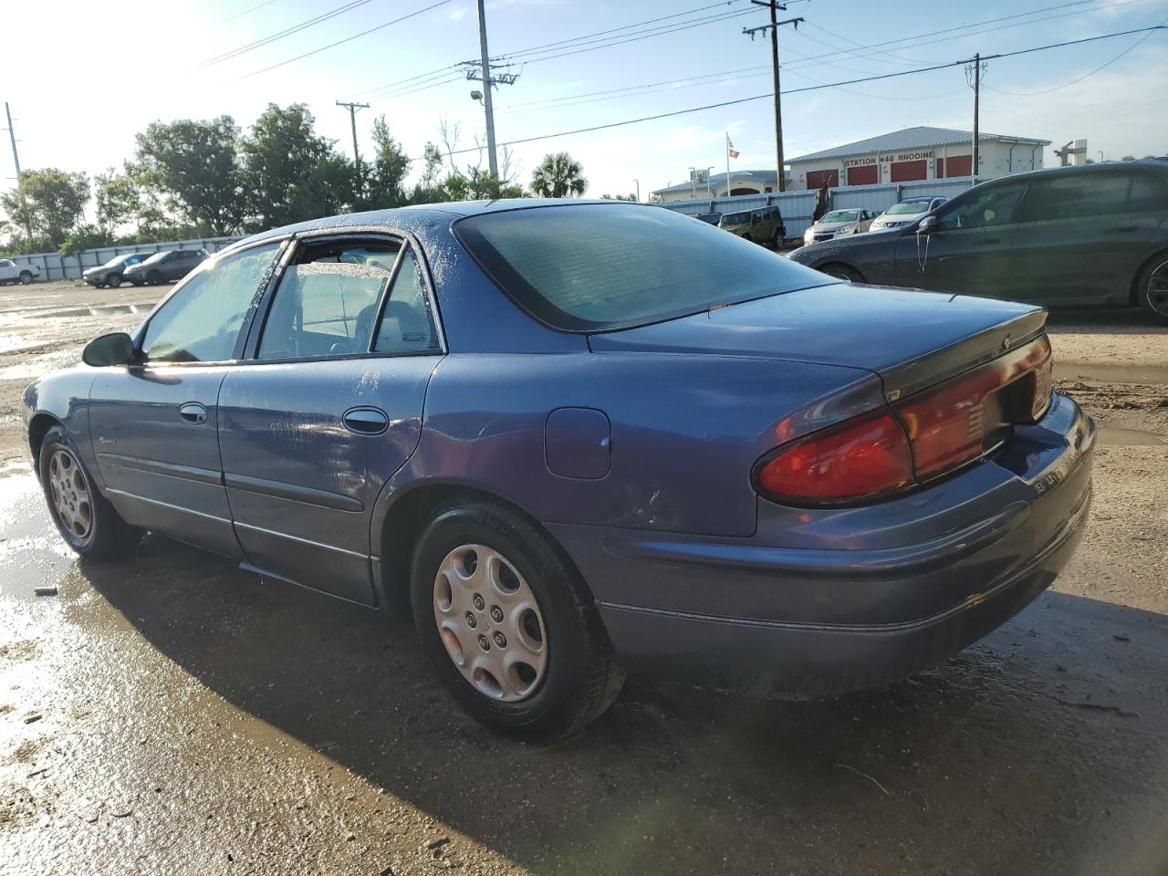 Photo 1 VIN: 2G4WB52KXW1475342 - BUICK REGAL 